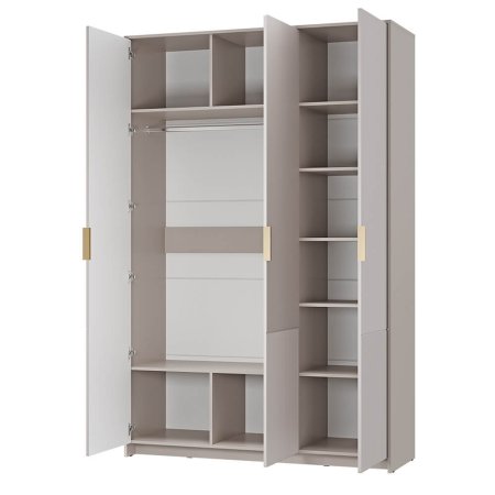 Трёхстворчатые распашные шкафы