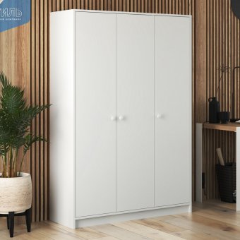 Трёхстворчатые распашные шкафы