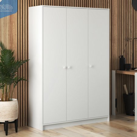 Трёхстворчатые распашные шкафы