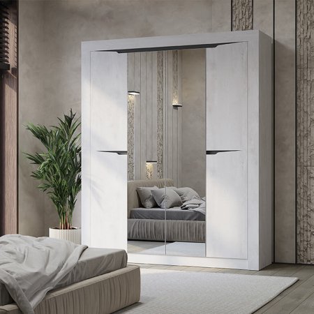 Трёхстворчатые распашные шкафы