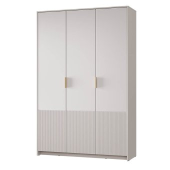 Трёхстворчатые распашные шкафы