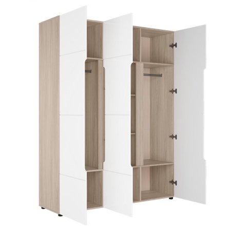 Трёхстворчатые распашные шкафы