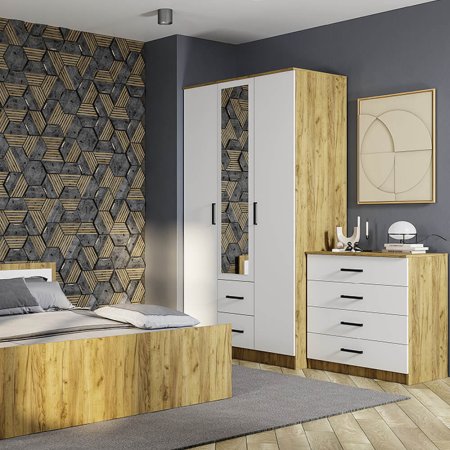 Трёхстворчатые распашные шкафы