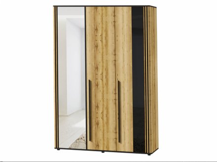 Трёхстворчатые распашные шкафы