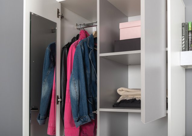 Двустворчатые распашные шкафы