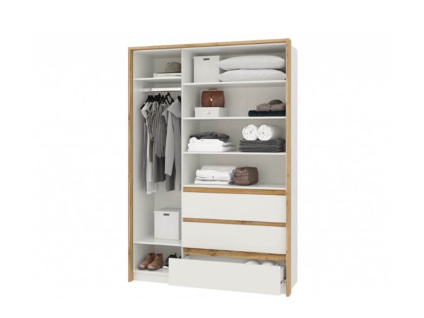 Трёхстворчатые распашные шкафы